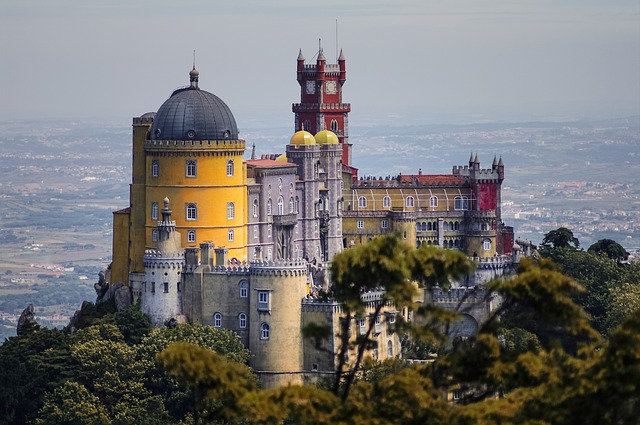 widok na zamek Pena w Sintrze